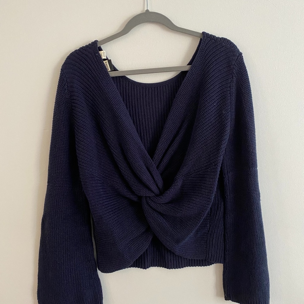 Roxy Twisted Tie Navy Sweater!